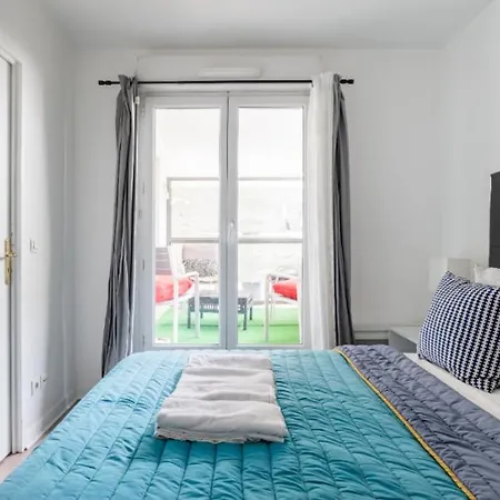 Apartment Spacieux Avec Terrasse Pres De Paris Et Du Stade De France